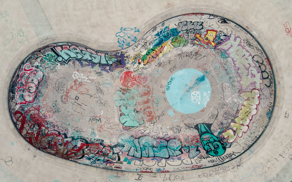empty-skateboarding-pool
